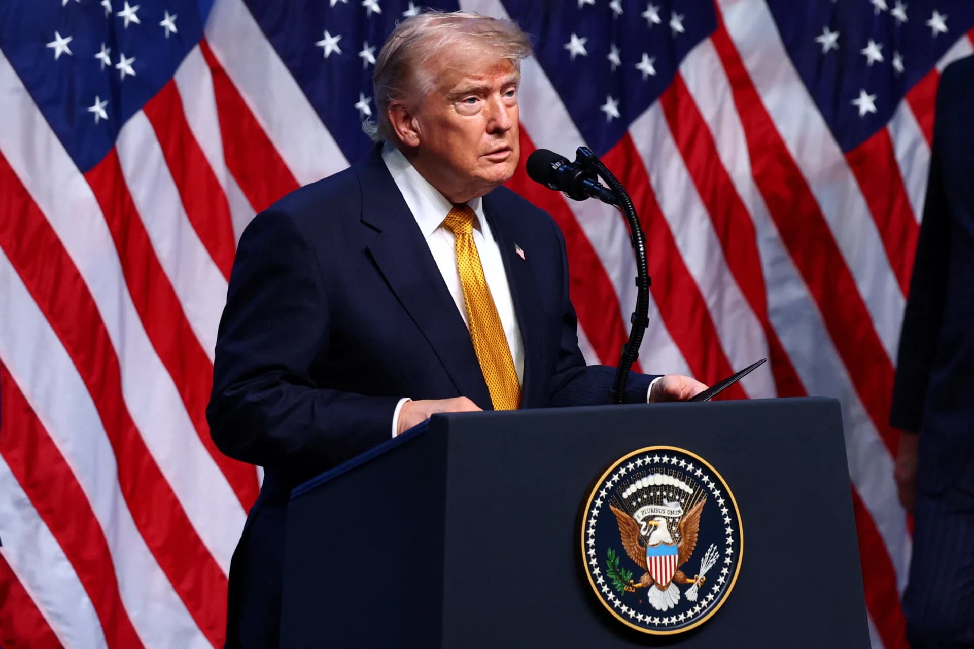 Trump yongeye gushinja u Bushinwa kwivanga mu matora ya Amerika
