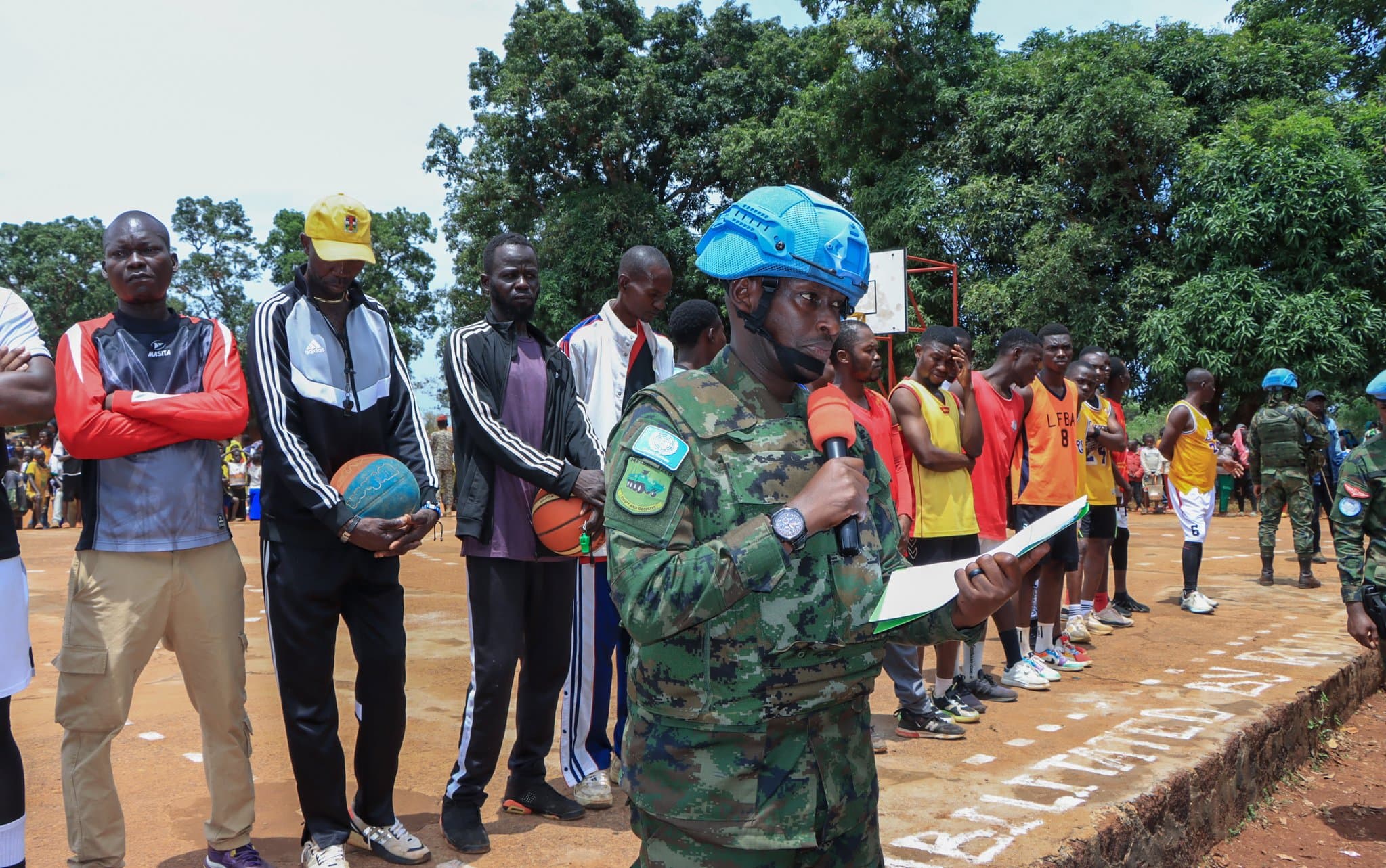 Santrafurika: Abasirikare b’u Rwanda bashyikirije abaturage ikibuga cya Basketball